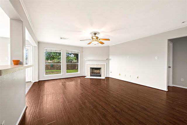 3115 Glenthorpe Lane, Katy, TX 77494