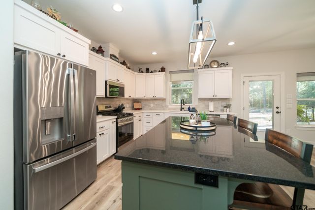 645 CR 1713, Jacksonville, TX 75766