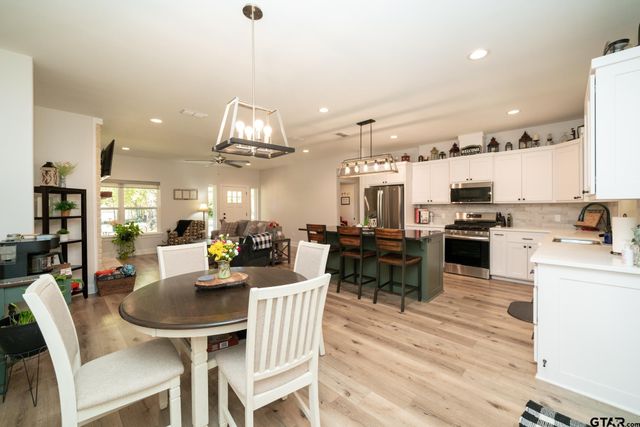 645 CR 1713, Jacksonville, TX 75766