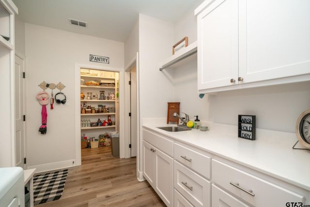 645 CR 1713, Jacksonville, TX 75766