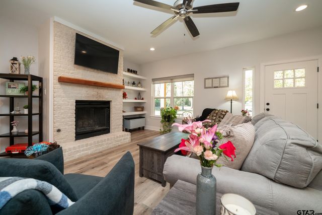 645 CR 1713, Jacksonville, TX 75766