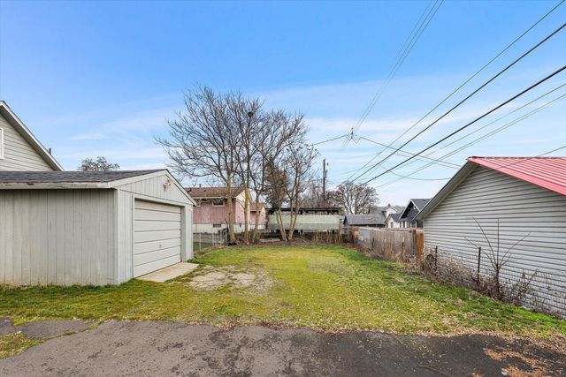 824 E Rockwell Ave, Spokane, WA 99207