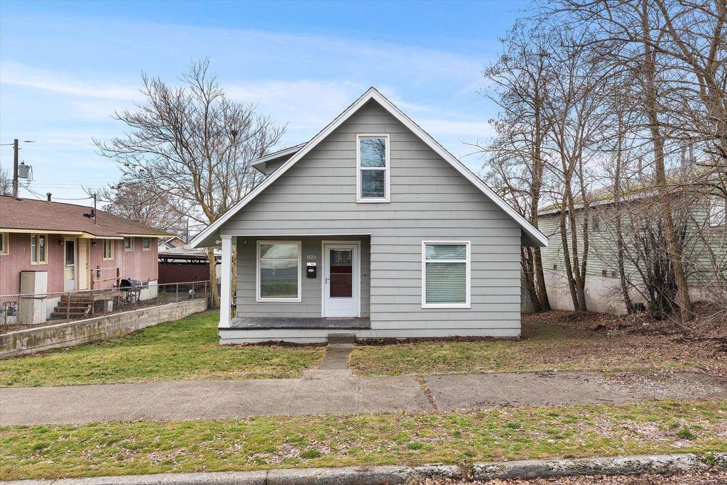 824 E Rockwell Ave, Spokane, WA 99207
