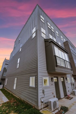 2032 Edison Park Ln, Nashville, TN 37209