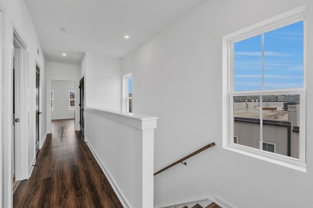 2032 Edison Park Ln, Nashville, TN 37209