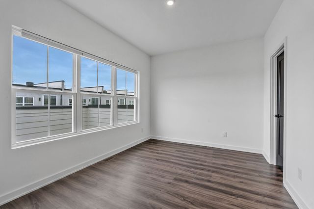 2032 Edison Park Ln, Nashville, TN 37209