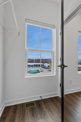 2032 Edison Park Ln, Nashville, TN 37209