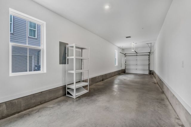 2032 Edison Park Ln, Nashville, TN 37209