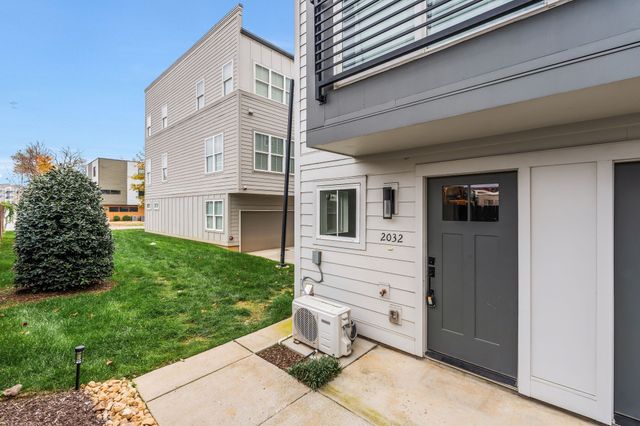 2032 Edison Park Ln, Nashville, TN 37209