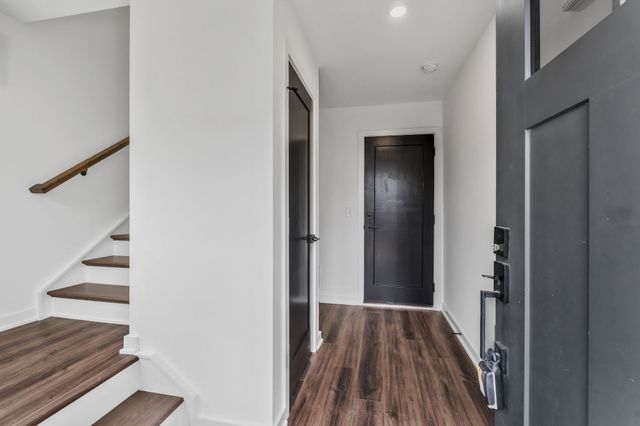 2032 Edison Park Ln, Nashville, TN 37209