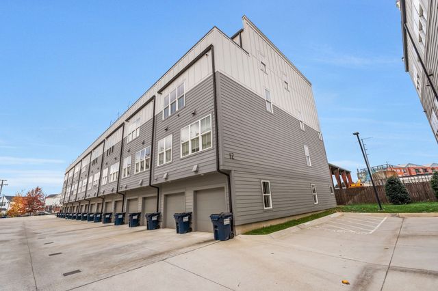 2032 Edison Park Ln, Nashville, TN 37209