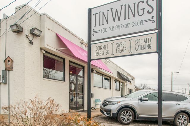 2032 Edison Park Ln, Nashville, TN 37209