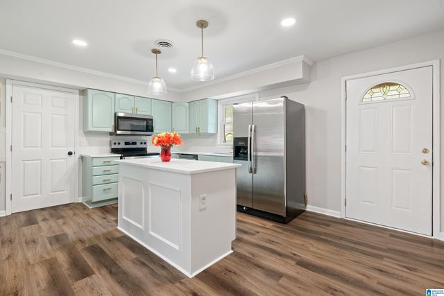 105 WOODLAND ROAD, Bessemer, AL 35020