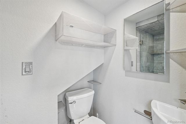 2100 Routt Street, Lakewood, CO 80215