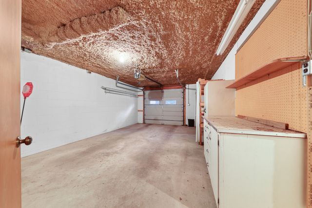 100 Green Acres Drive 2, Morris, IL 60450