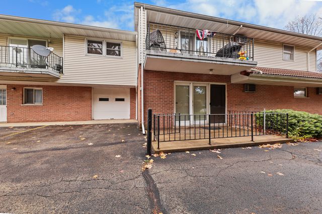 100 Green Acres Drive 2, Morris, IL 60450