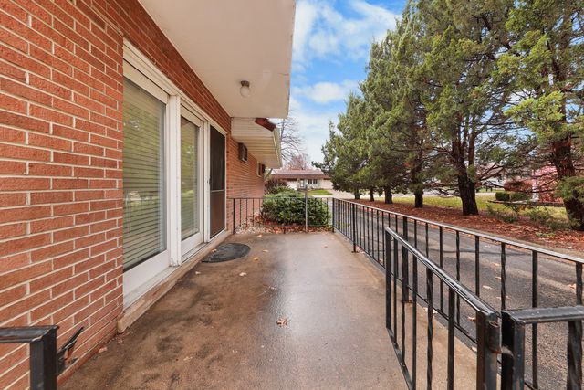 100 Green Acres Drive 2, Morris, IL 60450