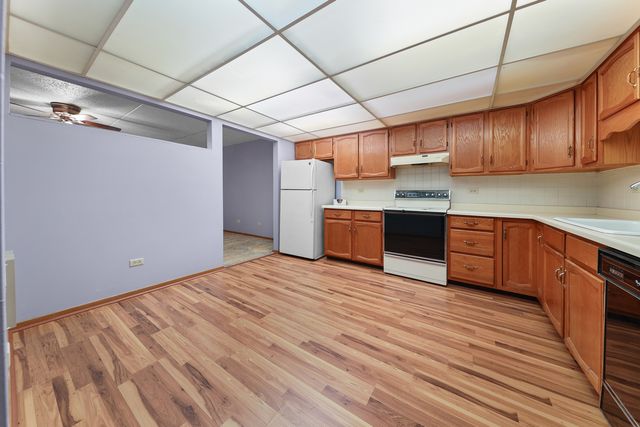 100 Green Acres Drive 2, Morris, IL 60450