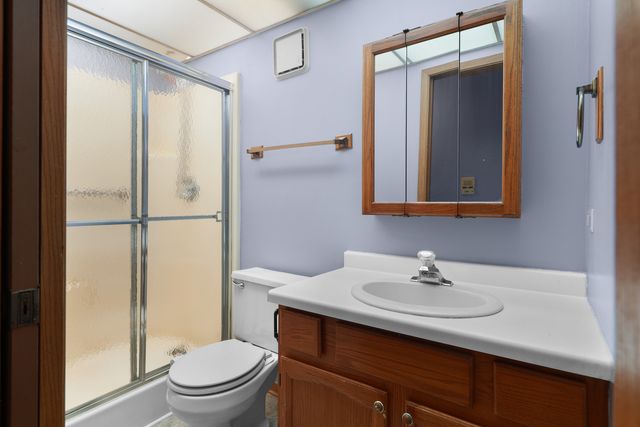 100 Green Acres Drive 2, Morris, IL 60450