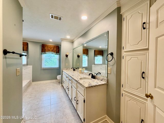 346 Quail Hollow Drive, Clinton, MS 39056
