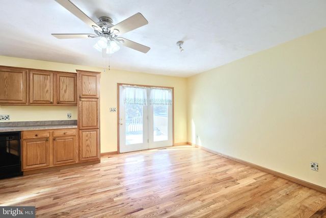 9 WHEATLAND DR, Gettysburg, PA 17325