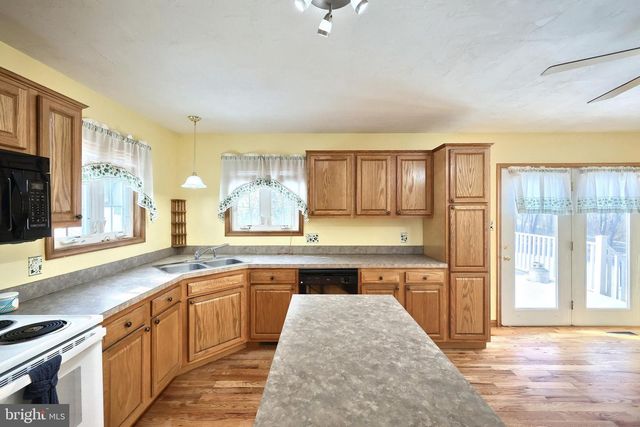 9 WHEATLAND DR, Gettysburg, PA 17325