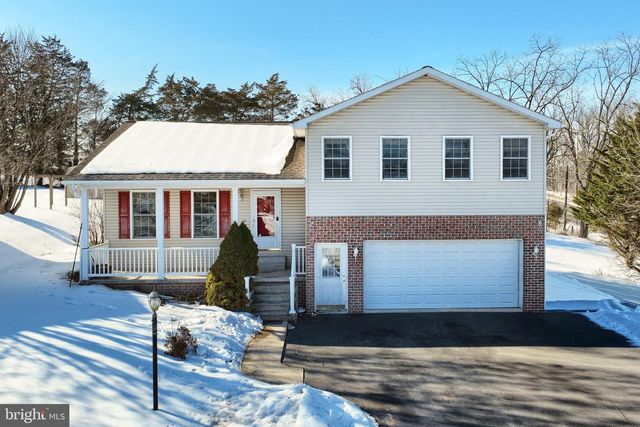 9 WHEATLAND DR, Gettysburg, PA 17325