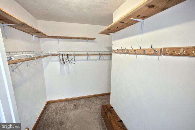 9 WHEATLAND DR, Gettysburg, PA 17325