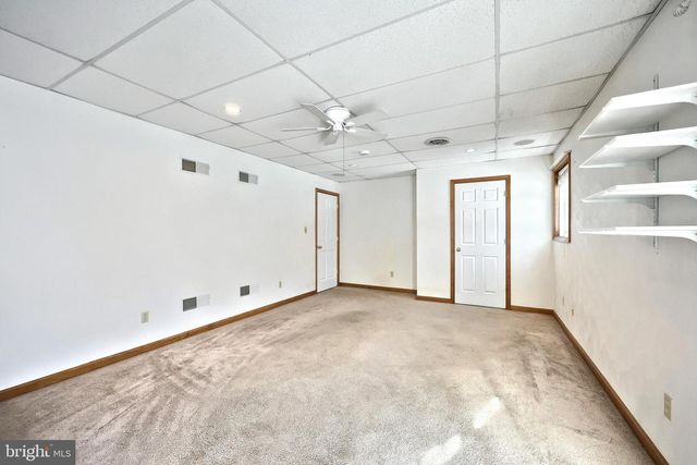 9 WHEATLAND DR, Gettysburg, PA 17325