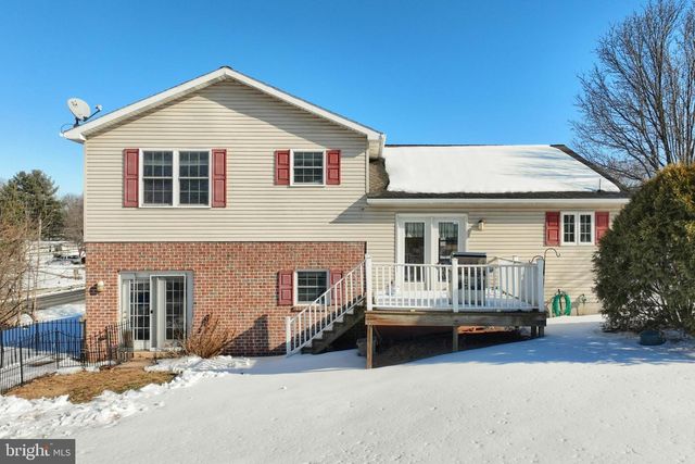 9 WHEATLAND DR, Gettysburg, PA 17325