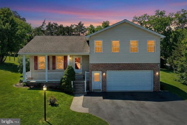 9 WHEATLAND DR, Gettysburg, PA 17325