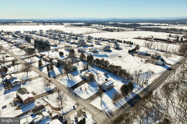 9 WHEATLAND DR, Gettysburg, PA 17325