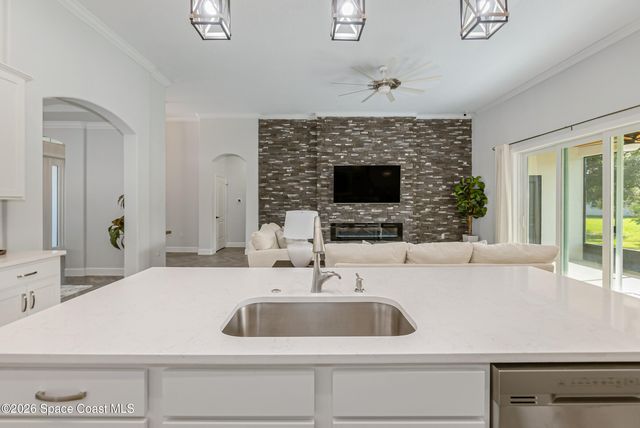 1141 Hanson Avenue SW, Palm Bay, FL 32908