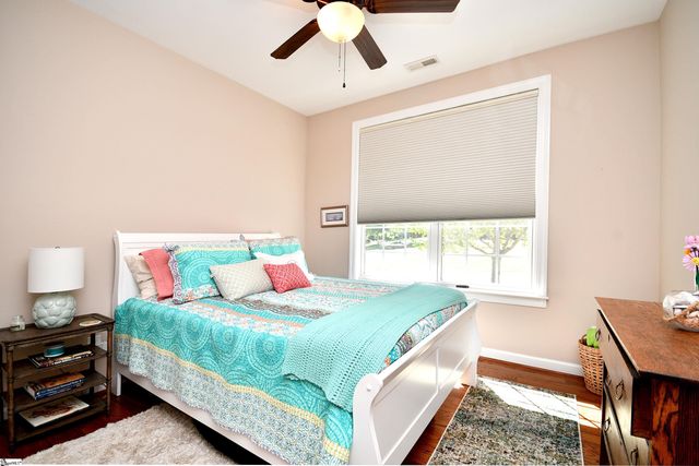 605 Summitbluff Drive, Greenville, SC 29617