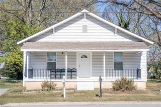 121 Vernon Street, Kernersville, NC 27284