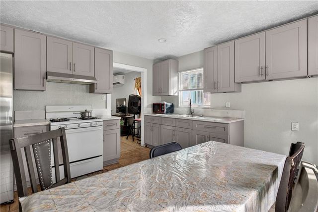 1218 E 89th, Los Angeles, CA 90002