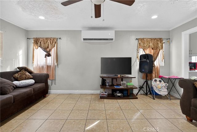 1218 E 89th, Los Angeles, CA 90002