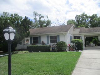 511 FINSBURY CIRCLE B, Sun City Center, FL 33573
