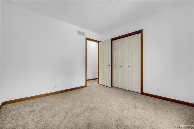 9416 Wildwood Lake Drive, Whitmore Lake, MI 48189