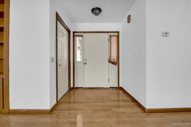 9416 Wildwood Lake Drive, Whitmore Lake, MI 48189