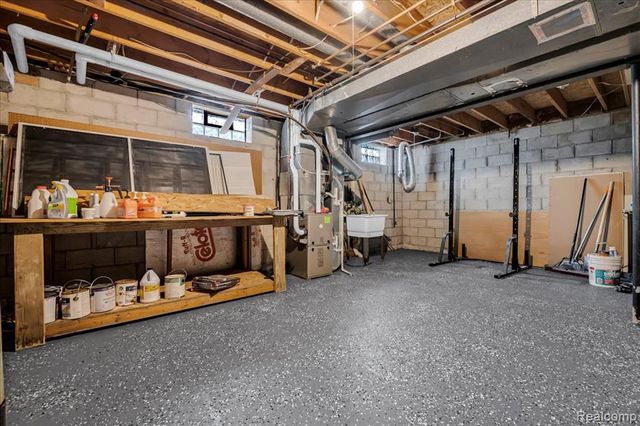 9416 Wildwood Lake Drive, Whitmore Lake, MI 48189