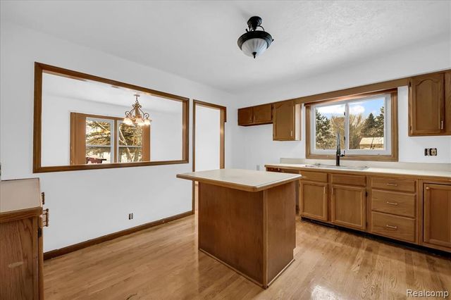 9416 Wildwood Lake Drive, Whitmore Lake, MI 48189