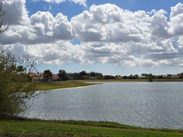 10870 Lakemore Lane 201, Boca Raton, FL 33498