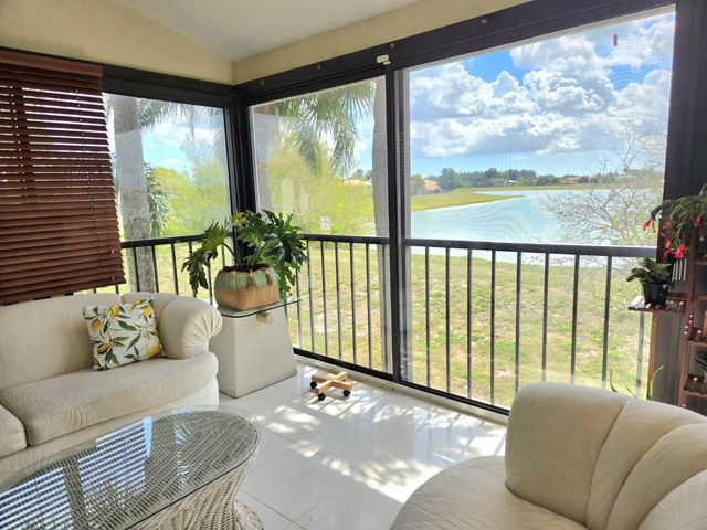 10870 Lakemore Lane 201, Boca Raton, FL 33498