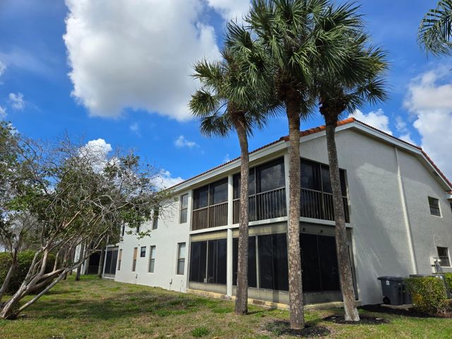 10870 Lakemore Lane 201, Boca Raton, FL 33498