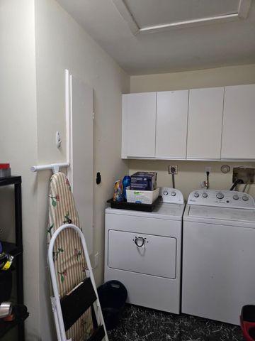 10870 Lakemore Lane 201, Boca Raton, FL 33498