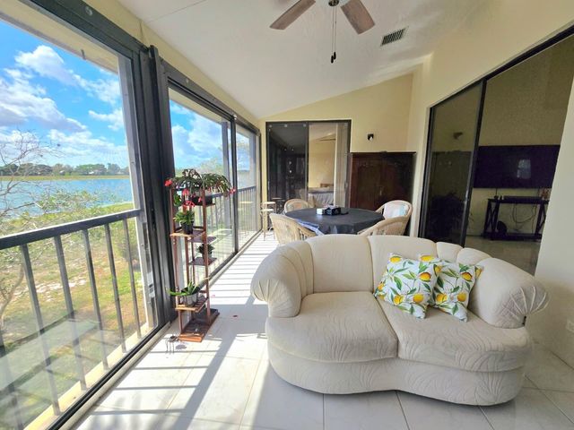 10870 Lakemore Lane 201, Boca Raton, FL 33498