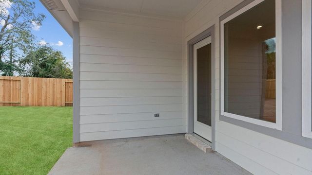 1042 Garnet Rain Drive, Beasley, TX 77417