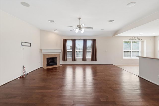 5803 Deleon Trail Drive, Spring, TX 77379