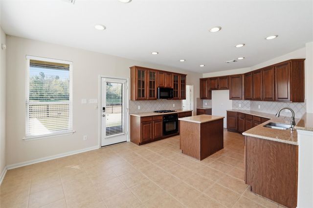 5803 Deleon Trail Drive, Spring, TX 77379